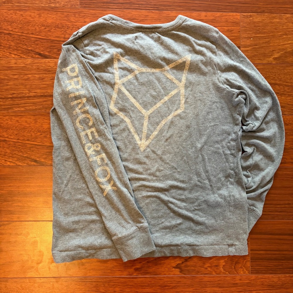 Y2K Prince & Fox Long Sleeve Graphic Pocket T-Shirt Gray Fox Spellout XS